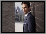 Biae konierzyki, Matt Bomer, Serial, White Collar