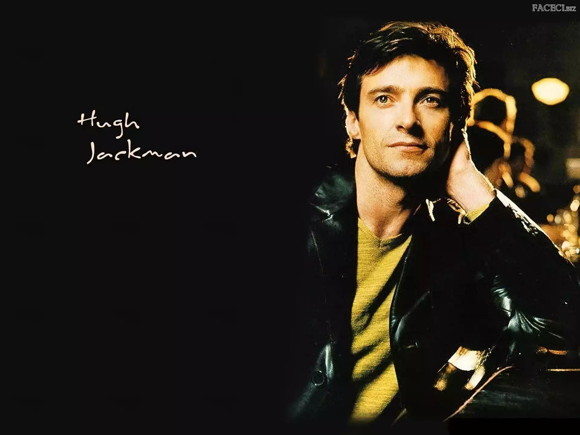 Hugh Jackman, czarna kurtka